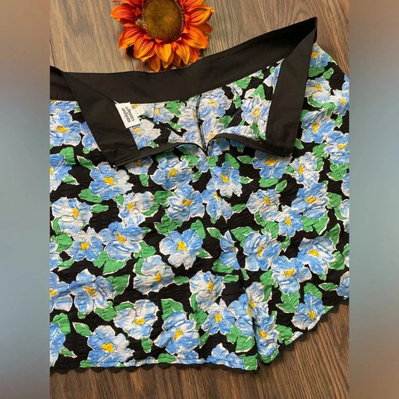 🦋B2G1🦋UNIQUE VINTAGE Blue Retro Floral Scalloped High Waisted Shorts NWOT - Picture 5 of 8